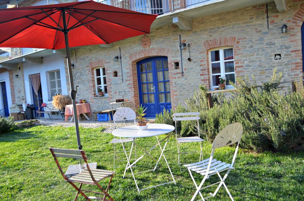 Гостевой дом Cascina Il Convivio Диано-д'Альба Экстерьер фото